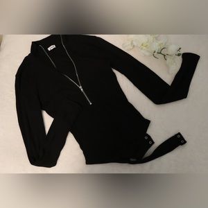 Garage ribbed black bodysuit
